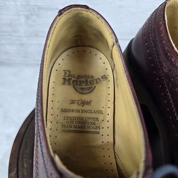 RARE VINTAGE Dr. Martens 3989 Brogue Wingtip Oxford Made In England Size 7 EU 38 main image 2
